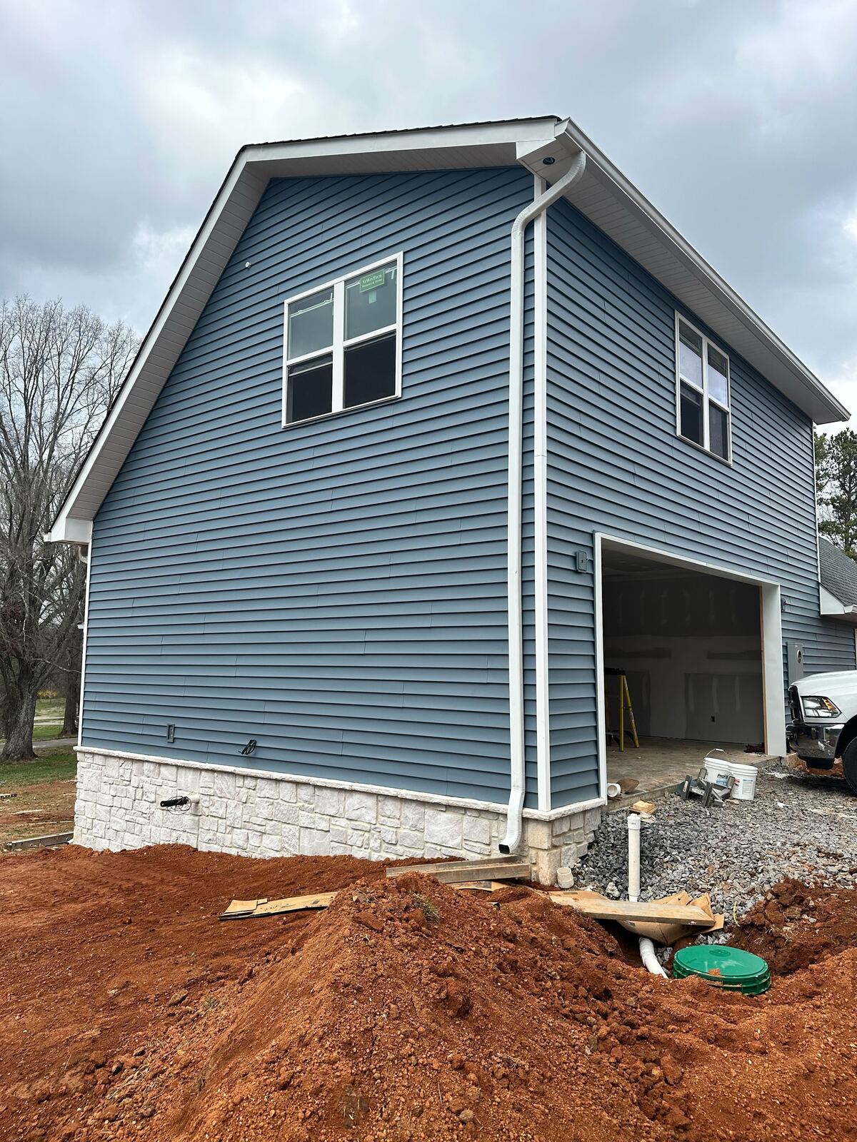Seamless gutter install, gable end